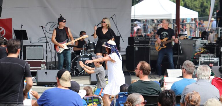 Ribfest Crowd